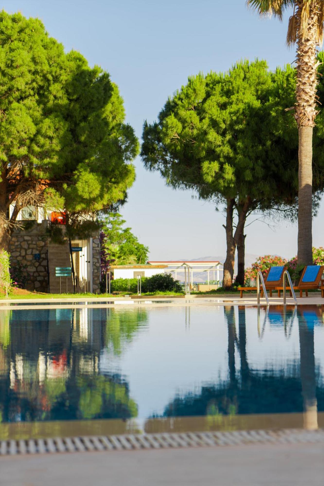 Feri Surf Club Hotel Datça Exterior foto