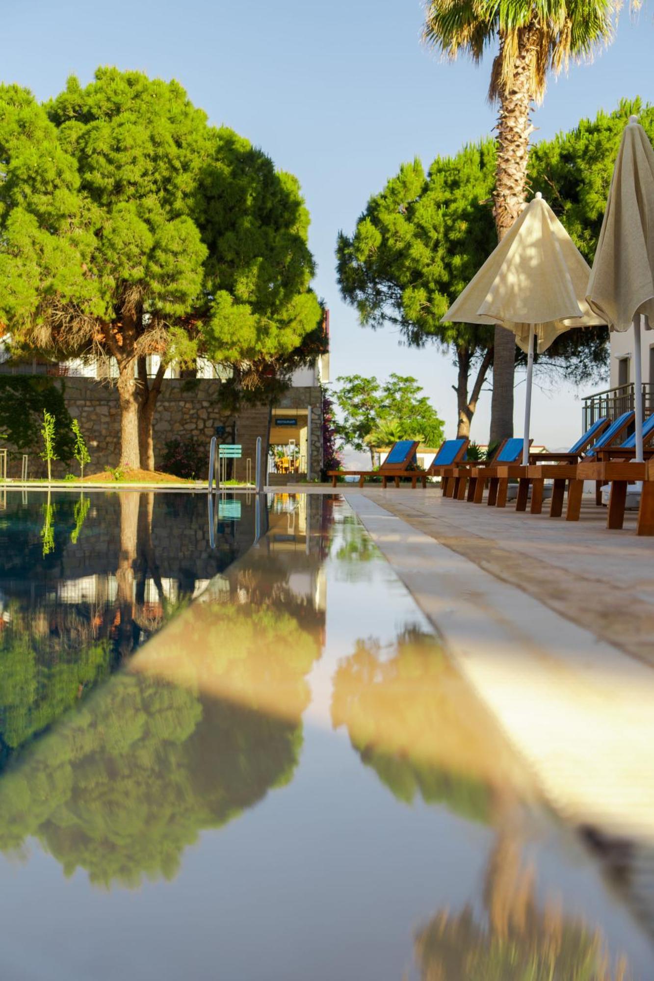 Feri Surf Club Hotel Datça Exterior foto